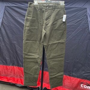 Loose taper built in flex chino pants